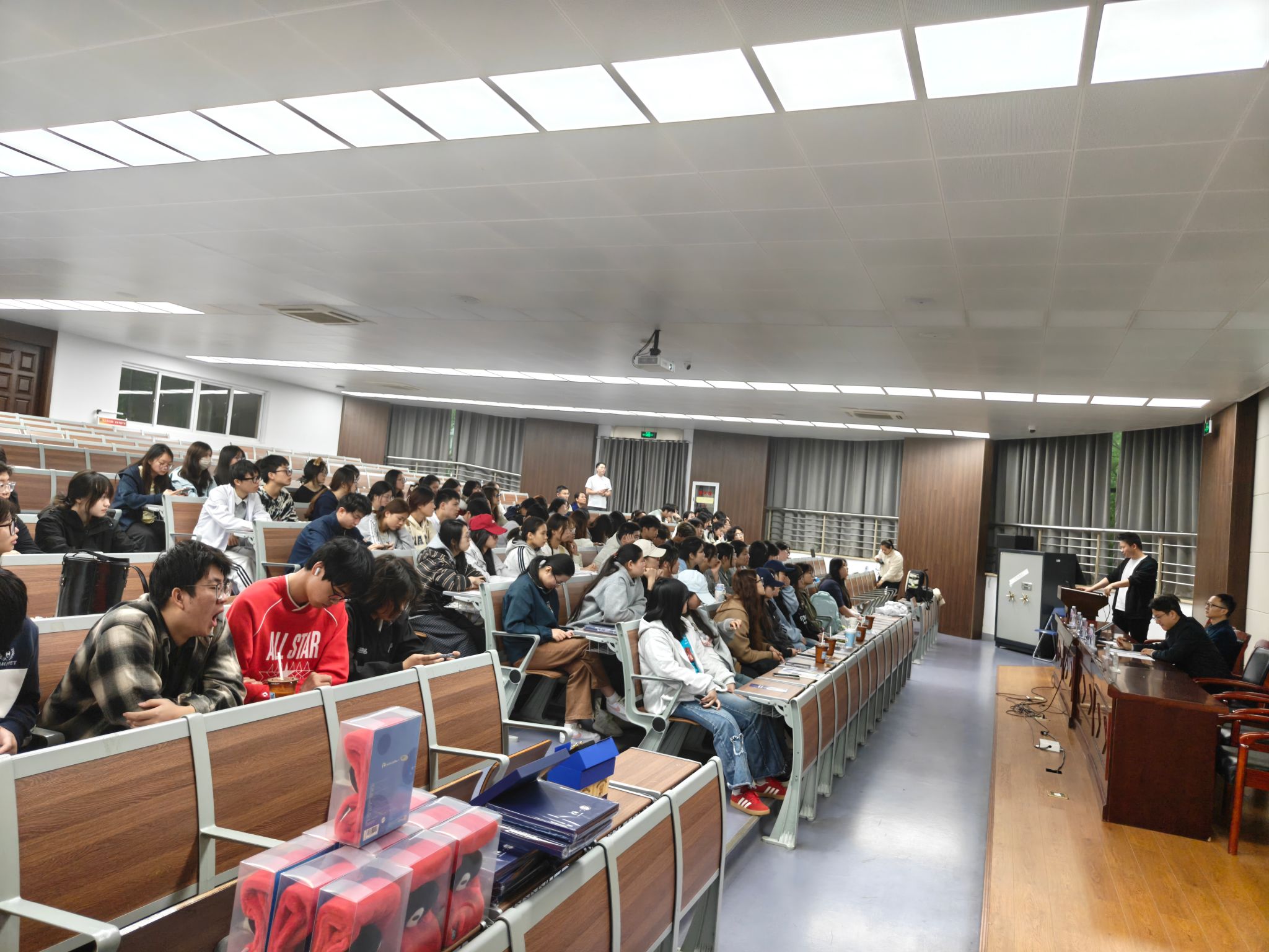 为行业提供稳定的人力资源”的要求