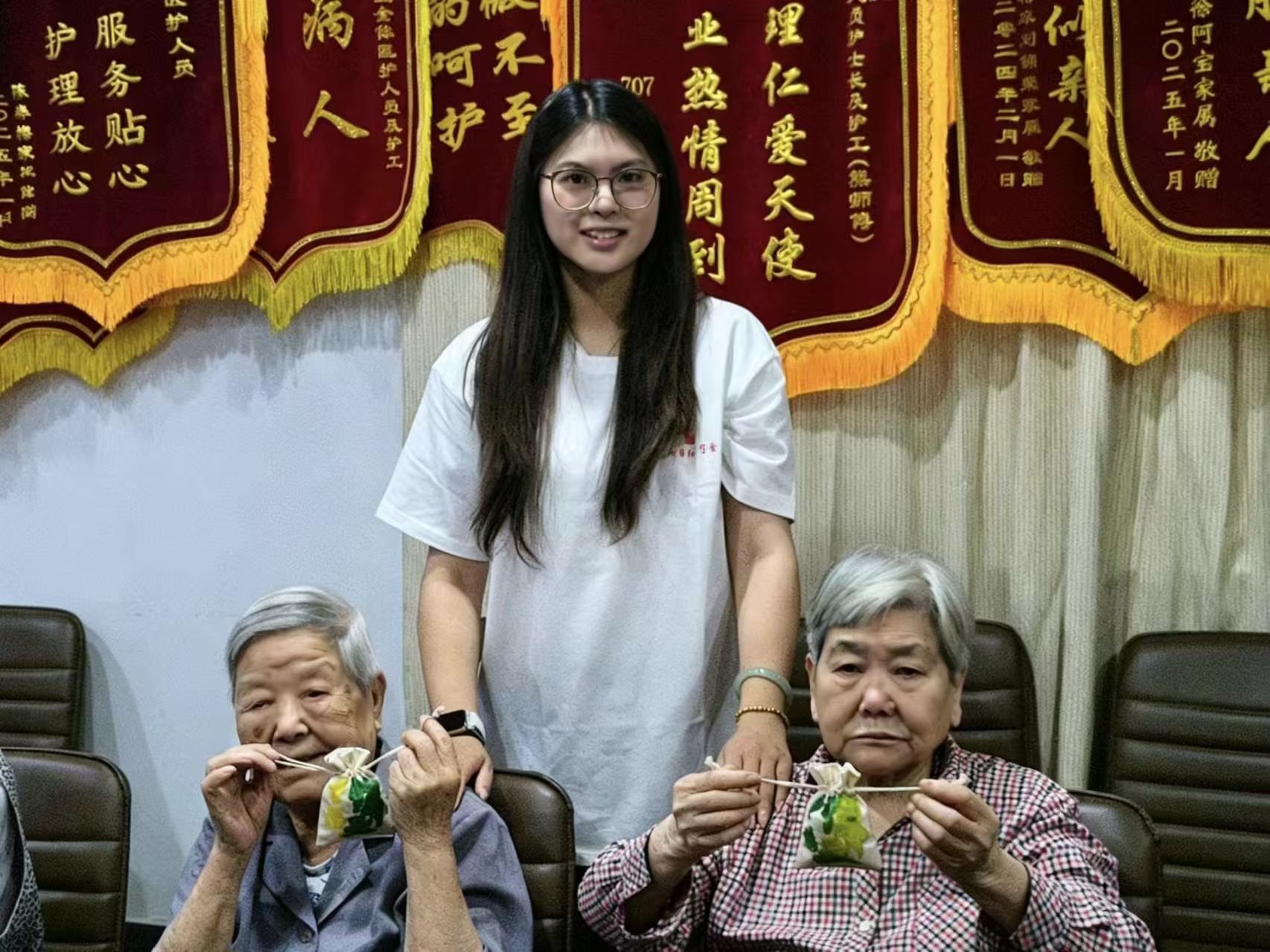 风过檐角